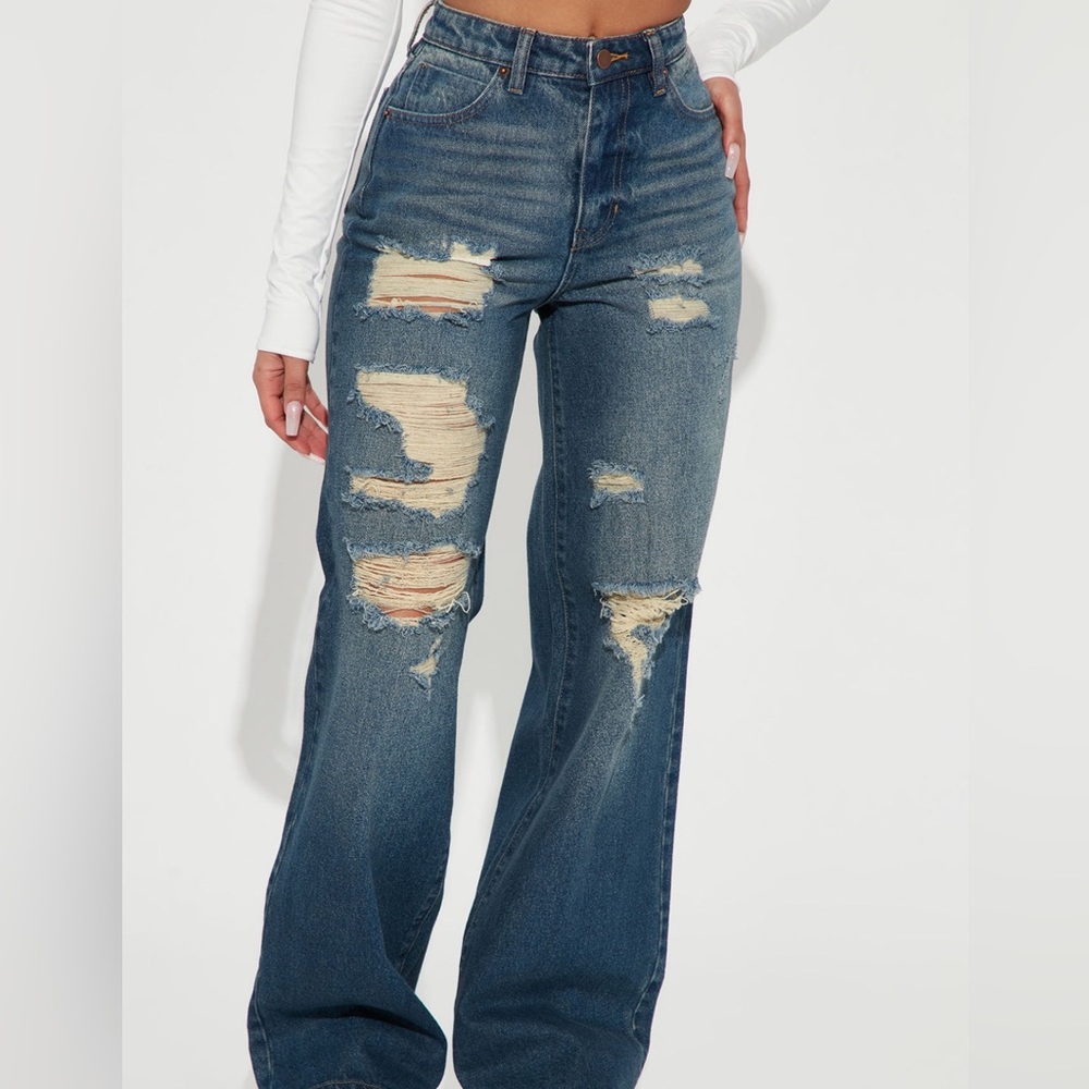 Women’s FN Distressed Jeans
